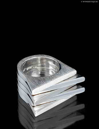 ������ Pianegonda, �0056