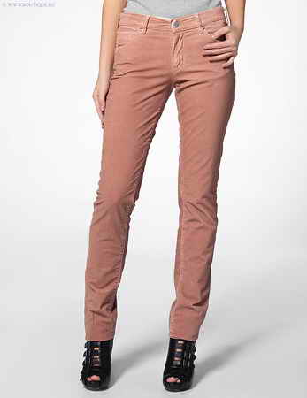 ����� Moschino Love, WQ26200S2078